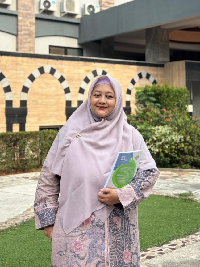 Risa Haryani Salamah, S.Pd.,Gr.